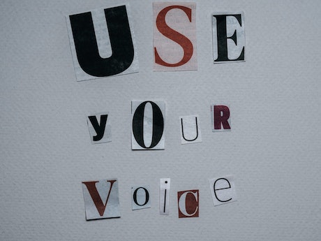 Read more about the article ACTIVE VS PASSIVE VOICE: HOW AND WHEN TO USE THEM IN RESEARCH PAPERS